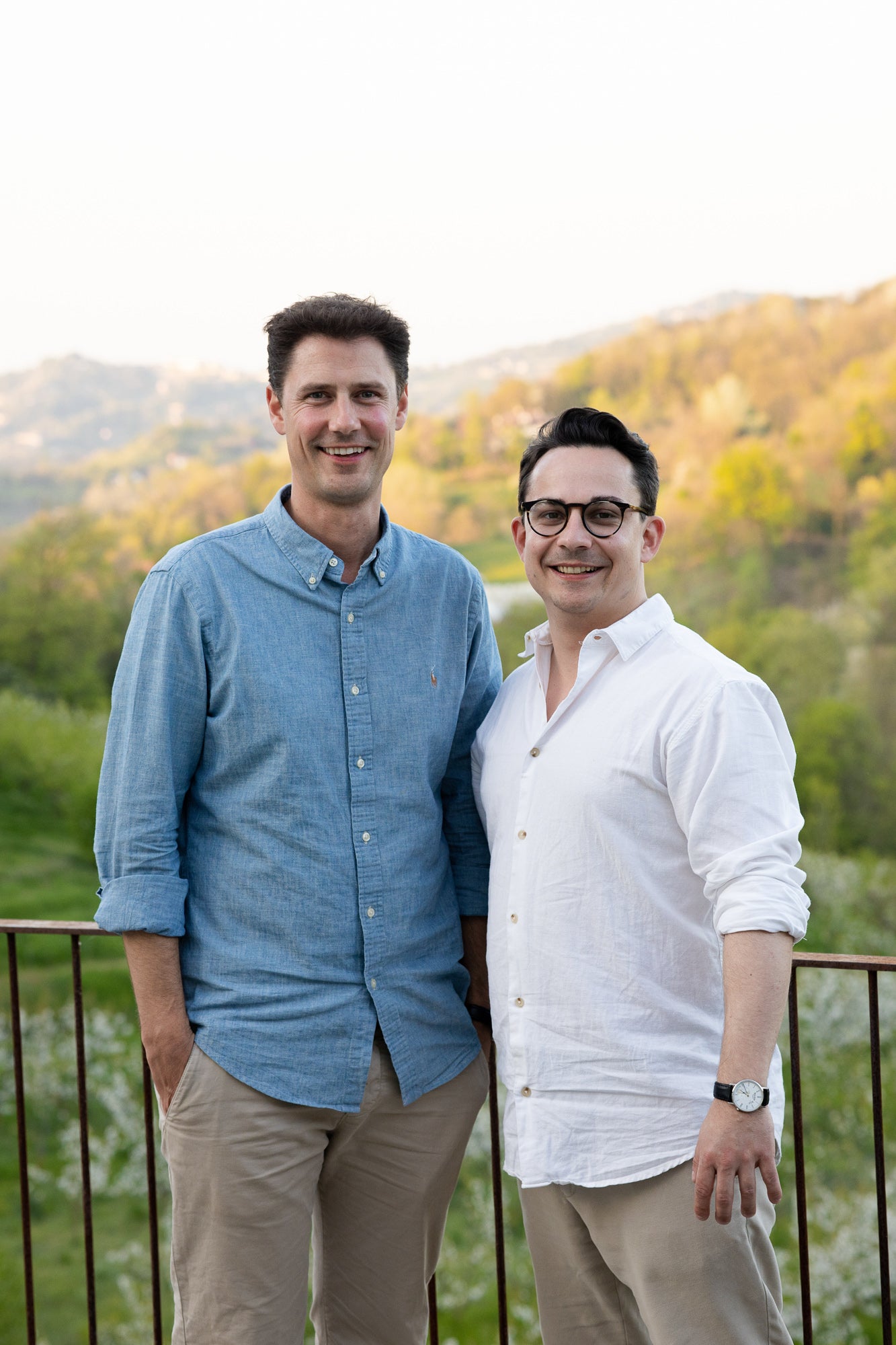 Die Gründer von LUUK Studio – das Team hinter den hochwertigen Design-Solarlampen für stilvolle Outdoor-Beleuchtung