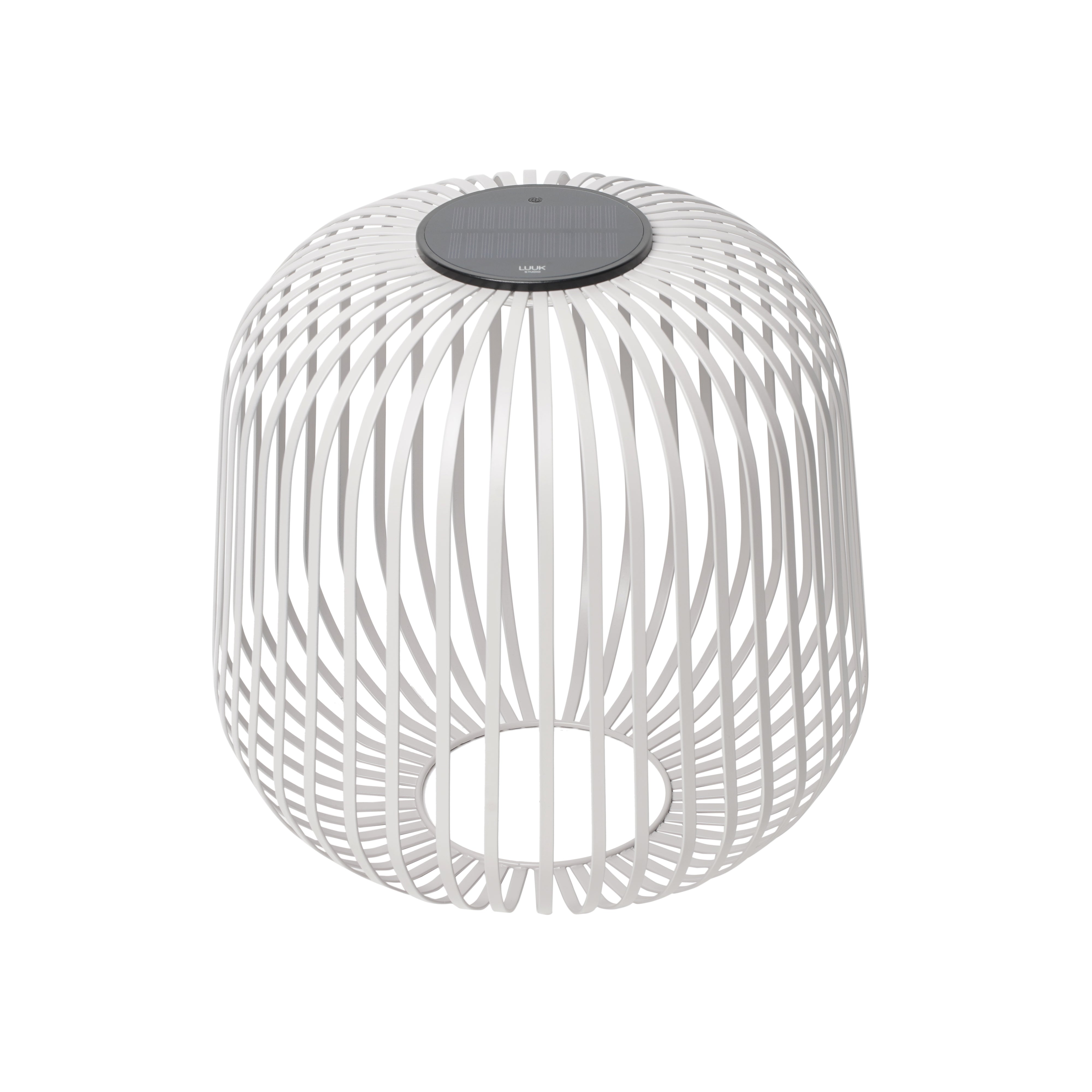Graue Solarlaterne Solis mit Metallgestell von LUUK Studio – modernes Windlicht mit warmweißem, dimmbarem Licht für stimmungsvolle Beleuchtung im Außen- und Innenbereich.