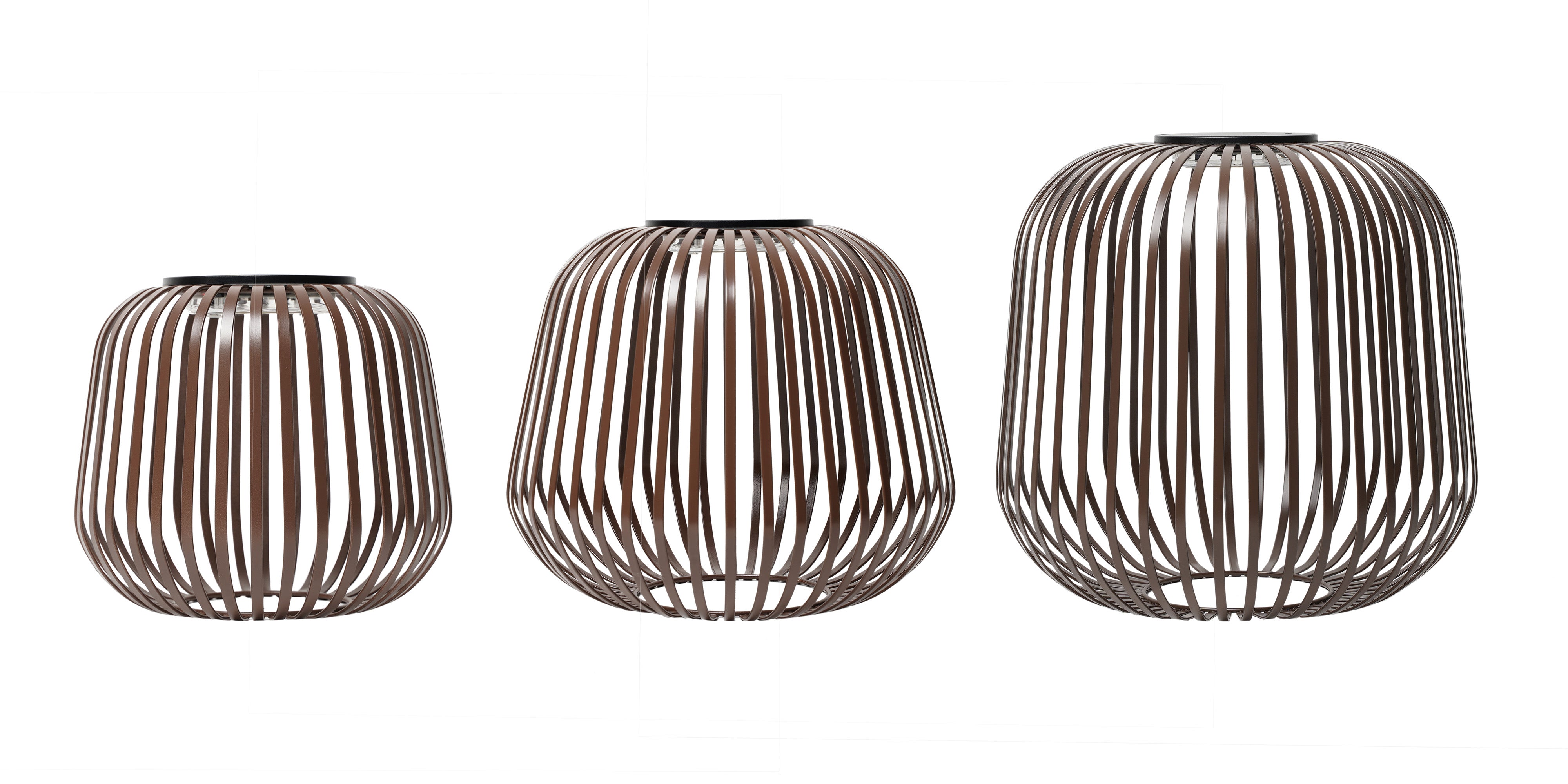 3er-Set der braunen Solis Solarlaterne von LUUK Studio – modernes Designobjekt aus Metall für stilvolle Außenbereiche